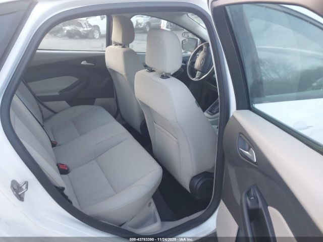 Ford Focus Se Image 10