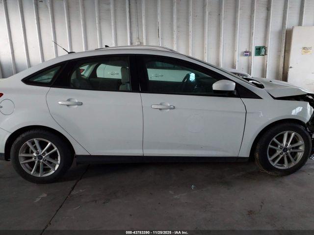 Ford Focus Se Image 11