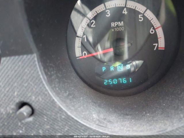 Dodge Nitro Sxt Image 3