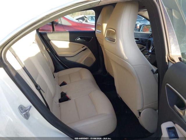 Mercedes-Benz Cla-class 4matic Image 8