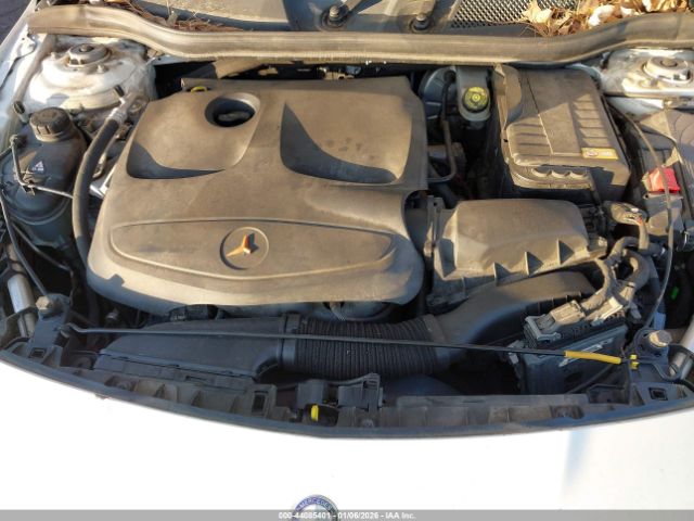 Mercedes-Benz Cla-class 4matic Image 16