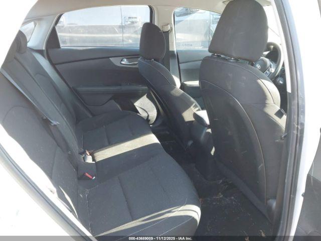 Kia Forte Lxs Image 6