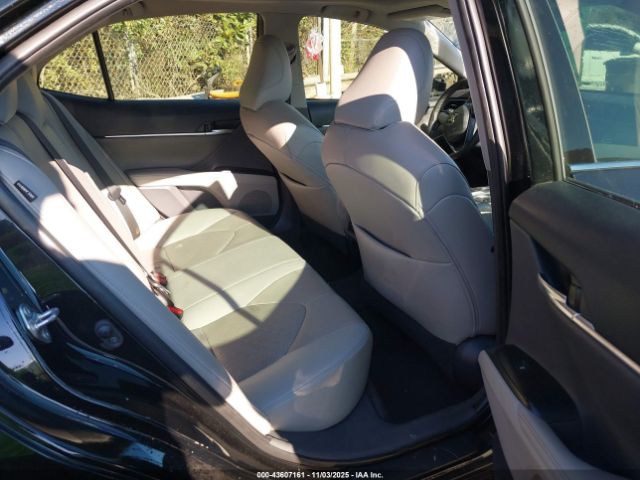 Toyota Camry Xse Image 9