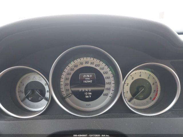 Mercedes-Benz C-Class Image 14