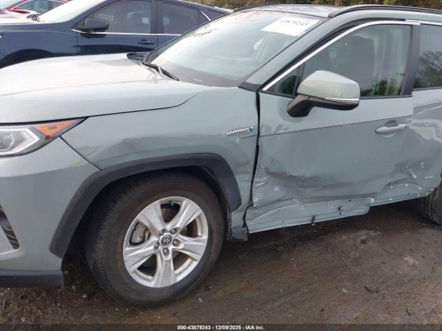 Toyota RAV4 Xle Image 11