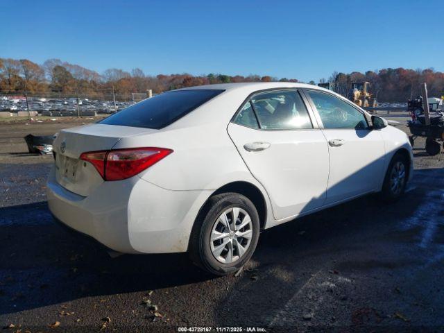 Toyota Corolla L Image 13
