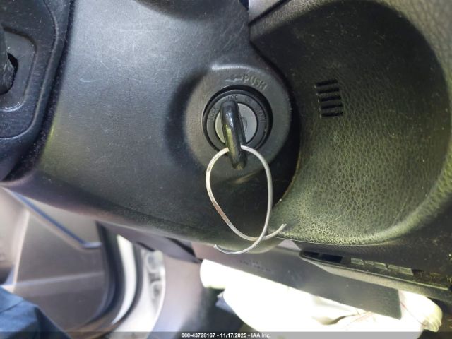 Toyota Corolla L Image 6