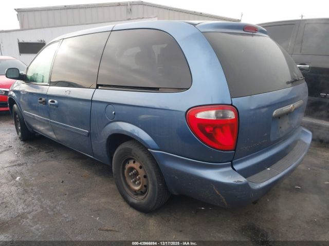 Chrysler Town & Country Lx Image 7