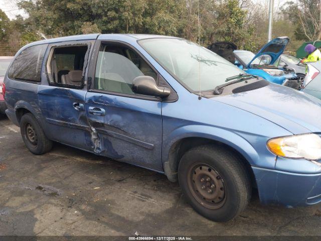 Chrysler Town & Country Lx Image 9