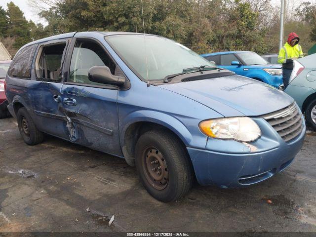 Chrysler Town & Country Lx Image 11