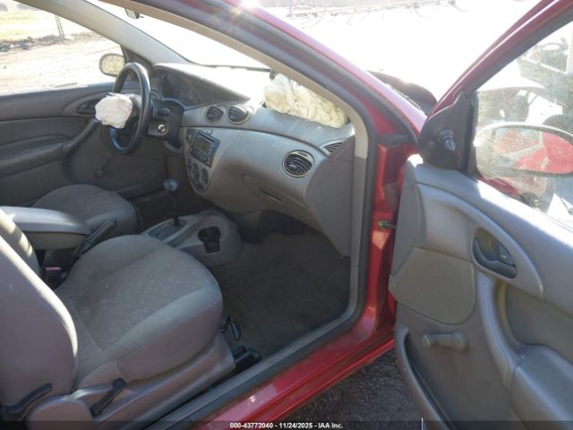 Ford Focus Zx3 Image 6