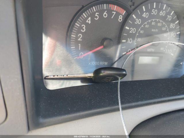 Toyota Corolla Ce Image 9