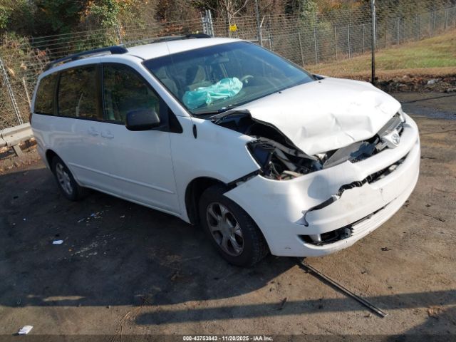 Toyota Sienna Ce Image 1