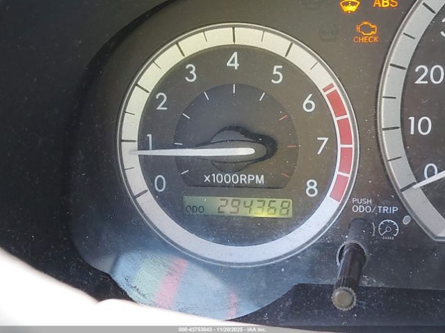 Toyota Sienna Ce Image 10