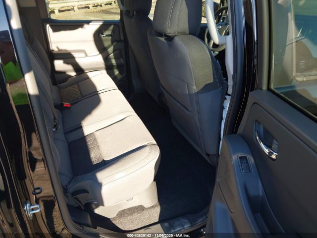 Nissan Frontier Sv 4x4 Image 8