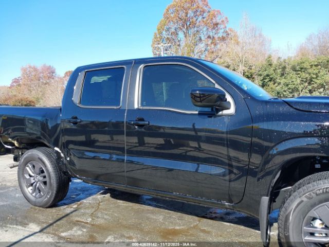 Nissan Frontier Sv 4x4 Image 2