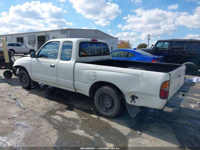 Toyota Tacoma Xtracab Image 7