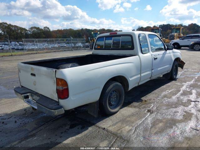 Toyota Tacoma Xtracab Image 10