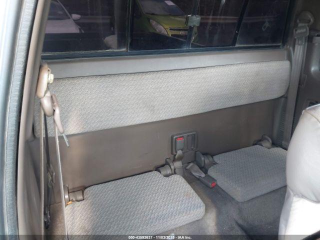 Toyota Tacoma Xtracab Image 11