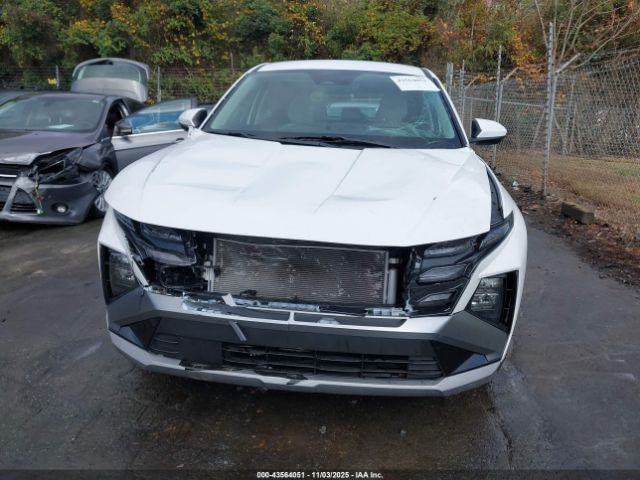 Hyundai TUCSON Se Image 8