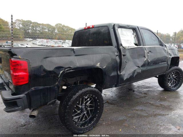 Chevrolet Silverado 1500 Custom Image 7