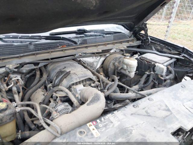 Chevrolet Silverado 1500 Custom Image 14