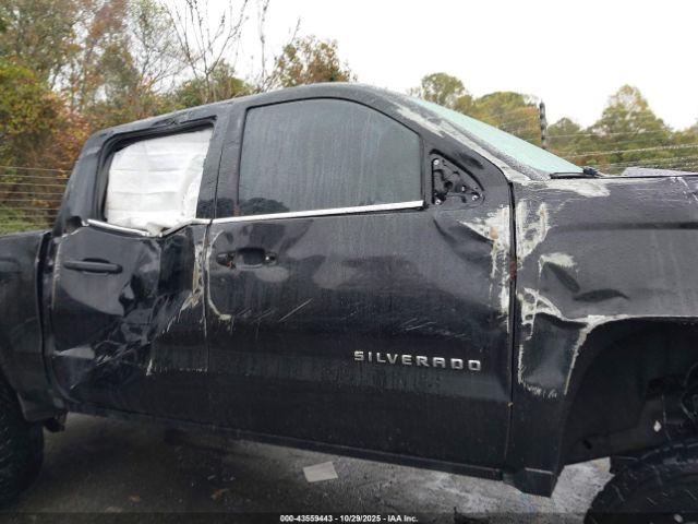 Chevrolet Silverado 1500 Custom Image 10