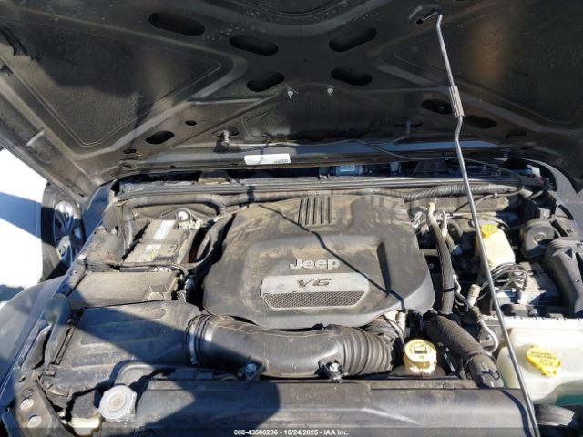 Jeep Wrangler Sport Image 12