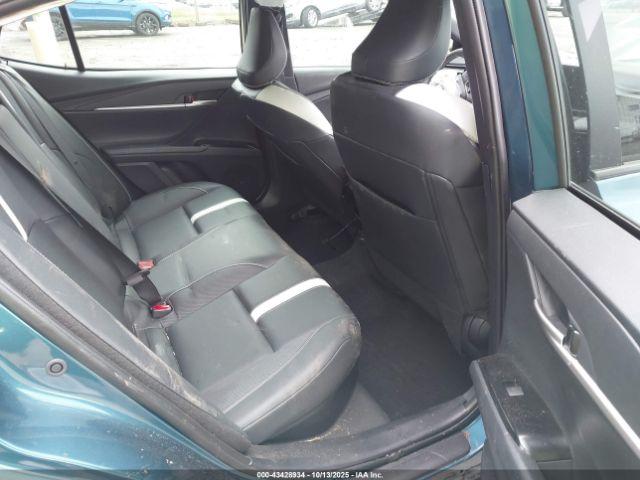 Toyota Camry Se Image 11