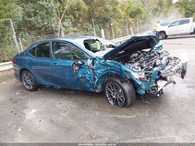 Toyota Camry Se Image 12