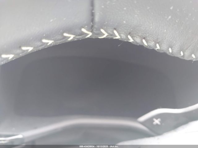 Toyota Camry Se Image 9