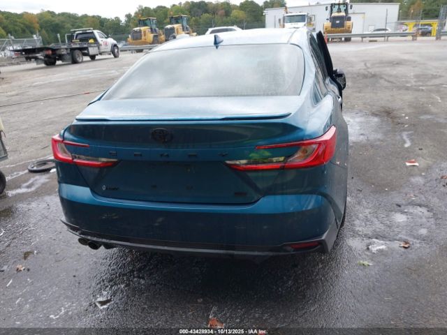 Toyota Camry Se Image 10