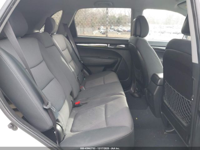 Kia Sorento Lx Image 10