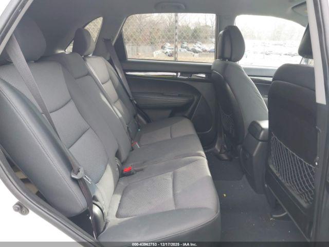 Kia Sorento Lx Image 10