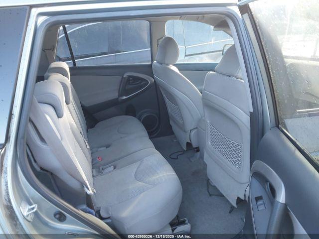 Toyota RAV4 Limited Image 2