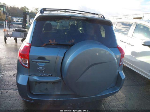 Toyota RAV4 Limited Image 10