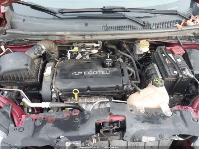 Chevrolet Sonic Lt Auto Image 6