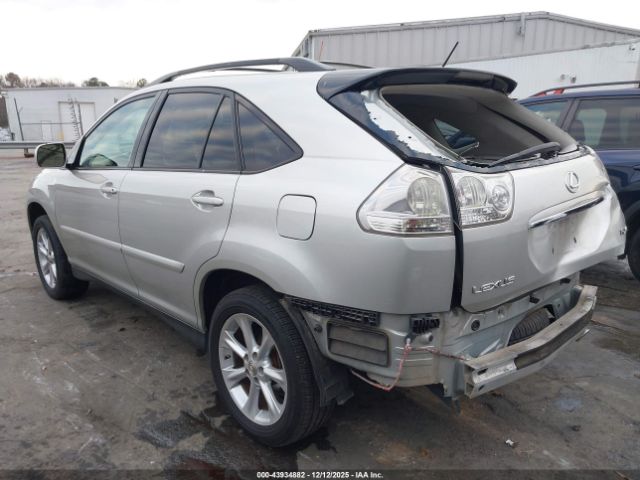 Lexus RX Image 16