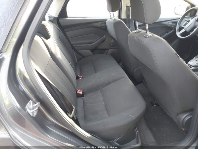 Ford Focus S Image 16