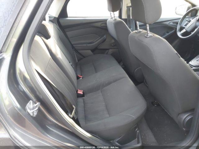 Ford Focus S Image 16