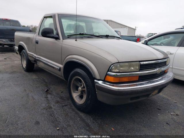  Salvage Chevrolet S-10