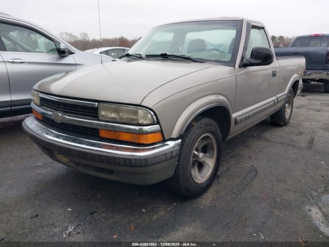 Chevrolet S-10 Ls Fleetside Image 10