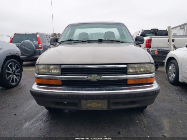Chevrolet S-10 Ls Fleetside Image 14
