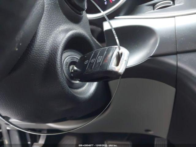 Kia Optima Lx Image 9