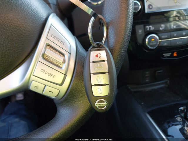 Nissan Rogue Sv Image 9