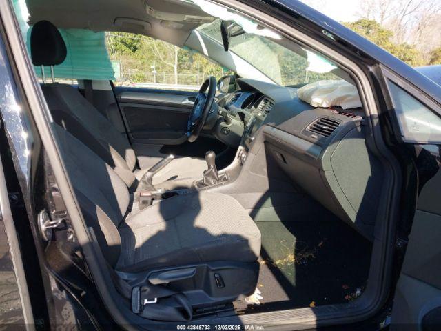 Volkswagen Golf Tsi S 4-door Image 12