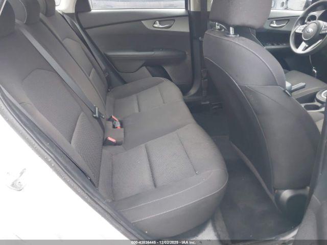 Kia Forte Lxs Image 6