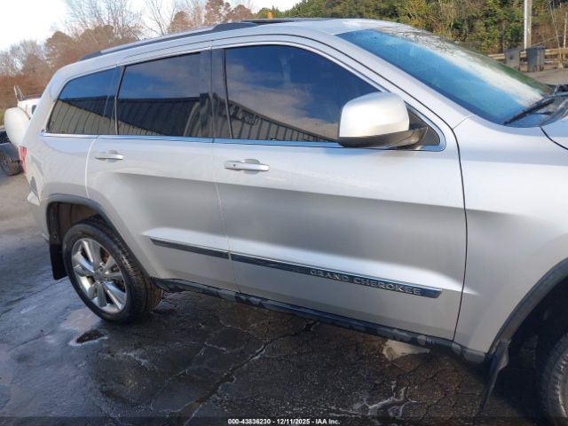 Jeep Grand Cherokee Laredo Image 8