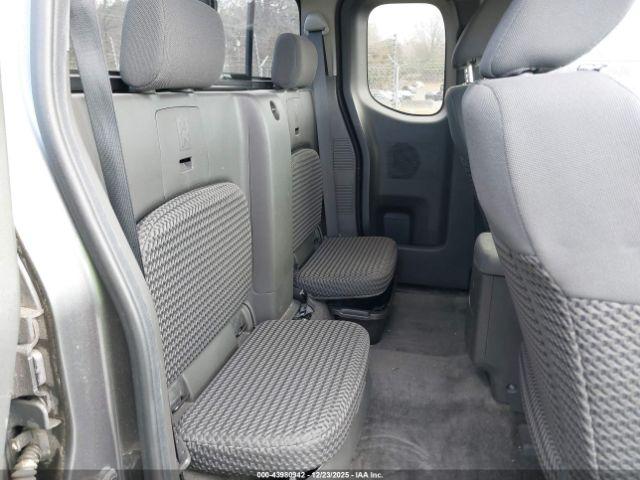 Nissan Frontier Sv-i4 Image 2