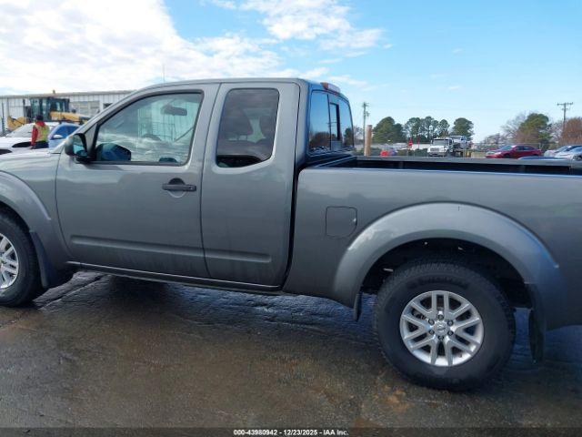 Nissan Frontier Sv-i4 Image 15